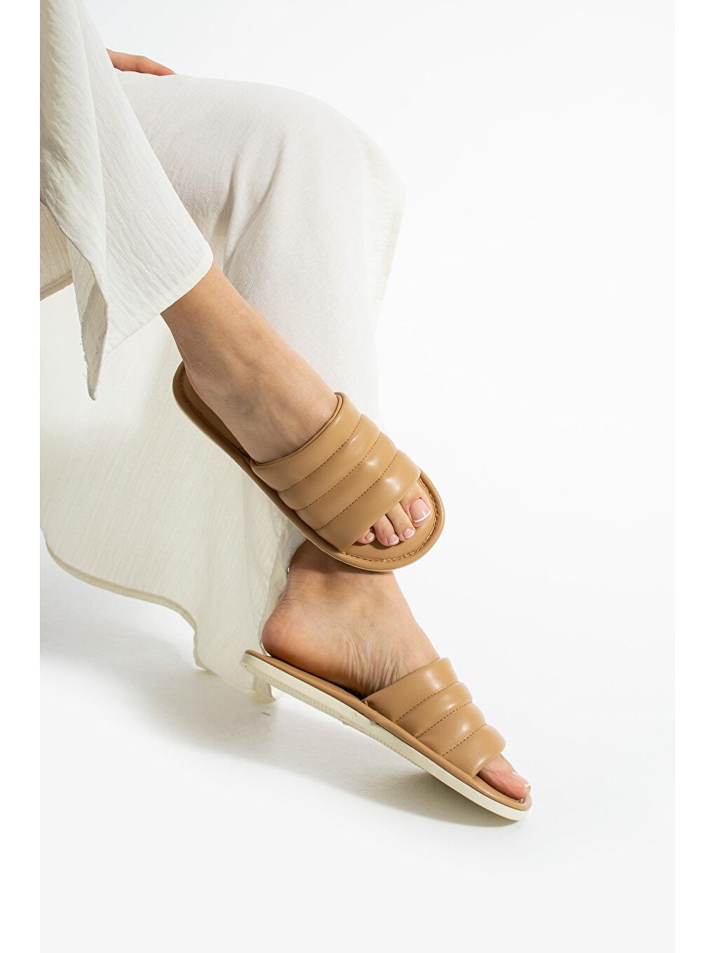 Kahverengi PAMELA Kadın Terlik Dış Mekan Havuz Deniz Plaj Terliği Ev Terliği