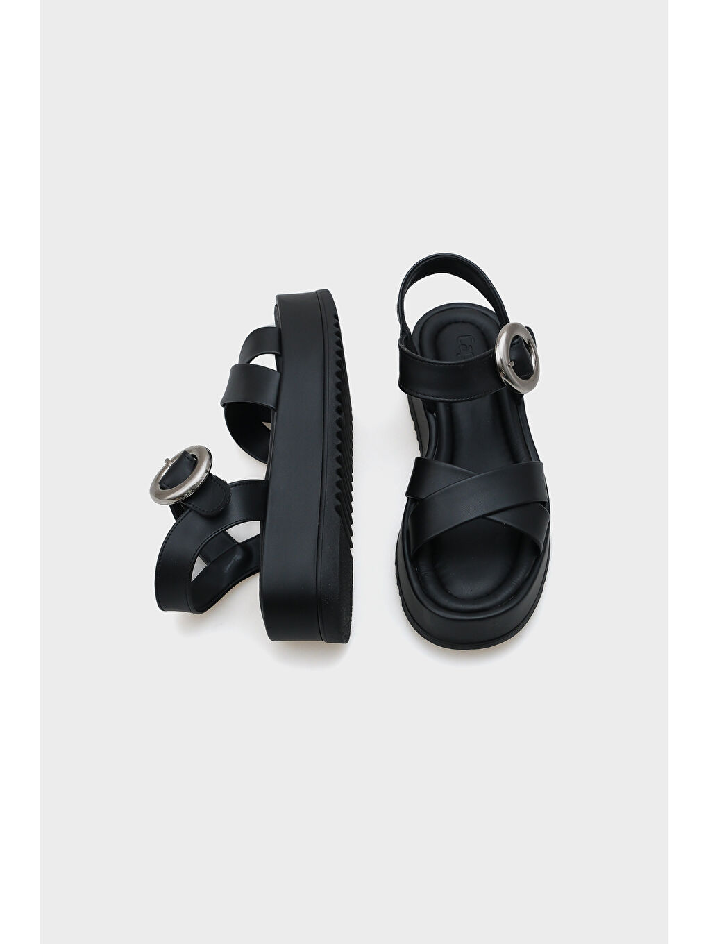 Siyah Dolly Çapraz Bantlı Konfor Tokalı Dolgu Topuklu Kadın Sandalet-5