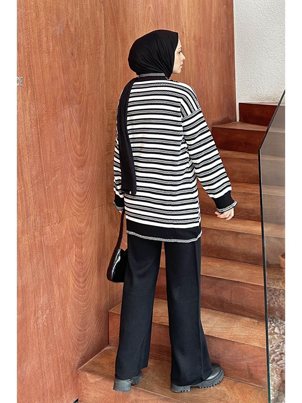 Çizgili Yan Düğme Detaylı Triko Takım Siyah-3