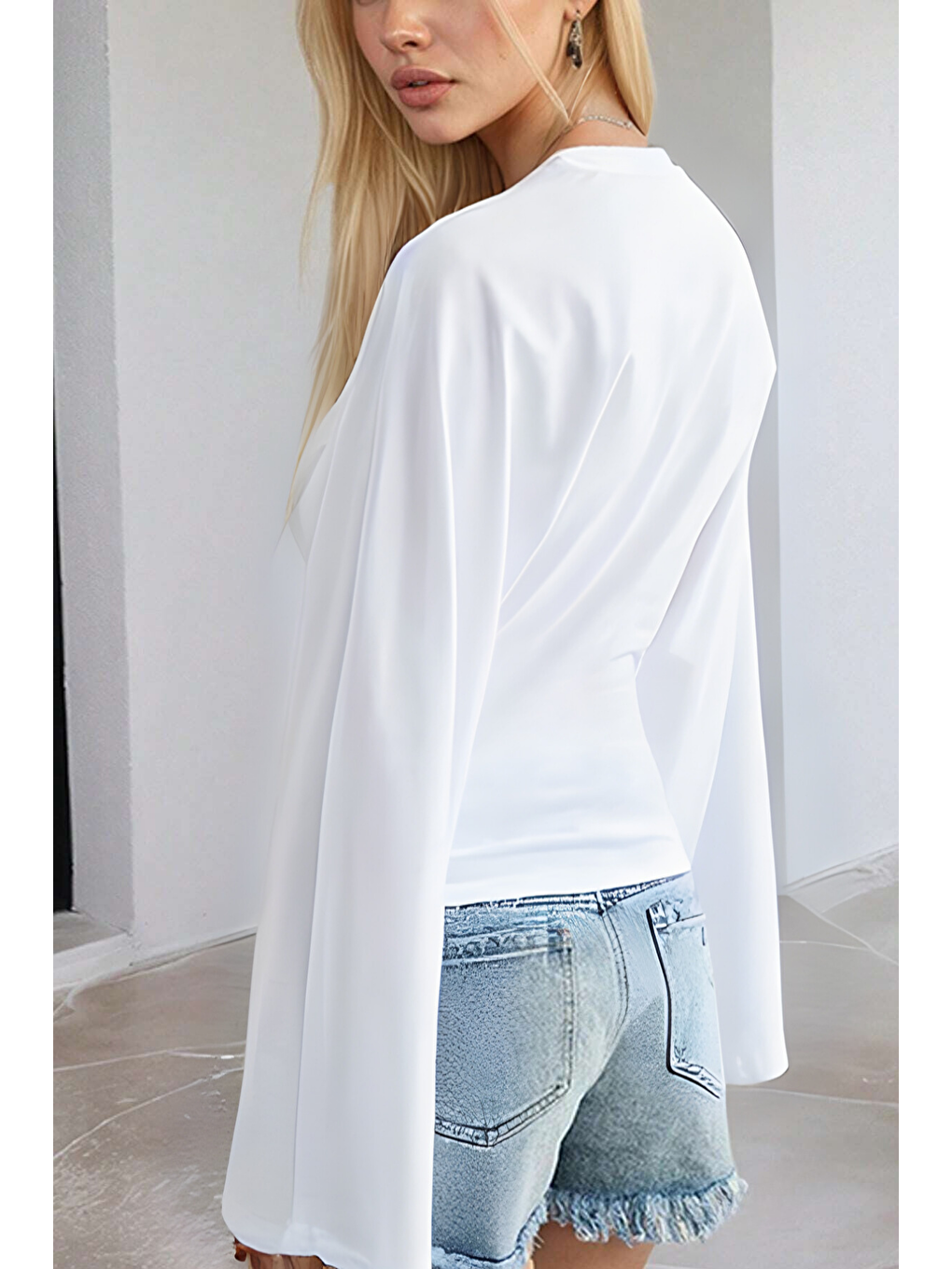 Beyaz Kadın Uzun Kollu Belden Oturtmalı Bluz-2