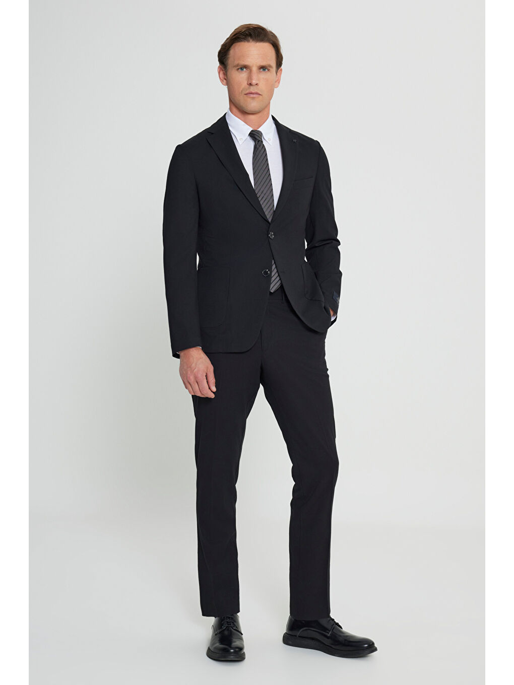 Erkek Siyah Slim Fit Dar Kesim Mono Yaka Yünlü Takım Elbise-1