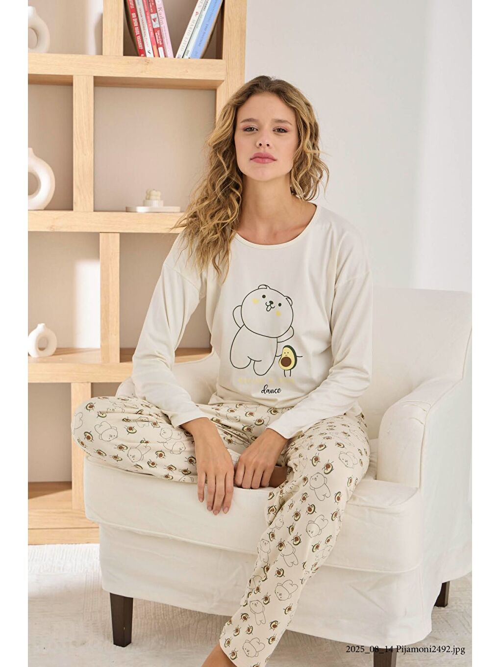 Bej Kadın Uzun Kollu Yumuşak Sofya Kumaş Yüksek Kalite Esnek Rahat Pijama Takımı-1