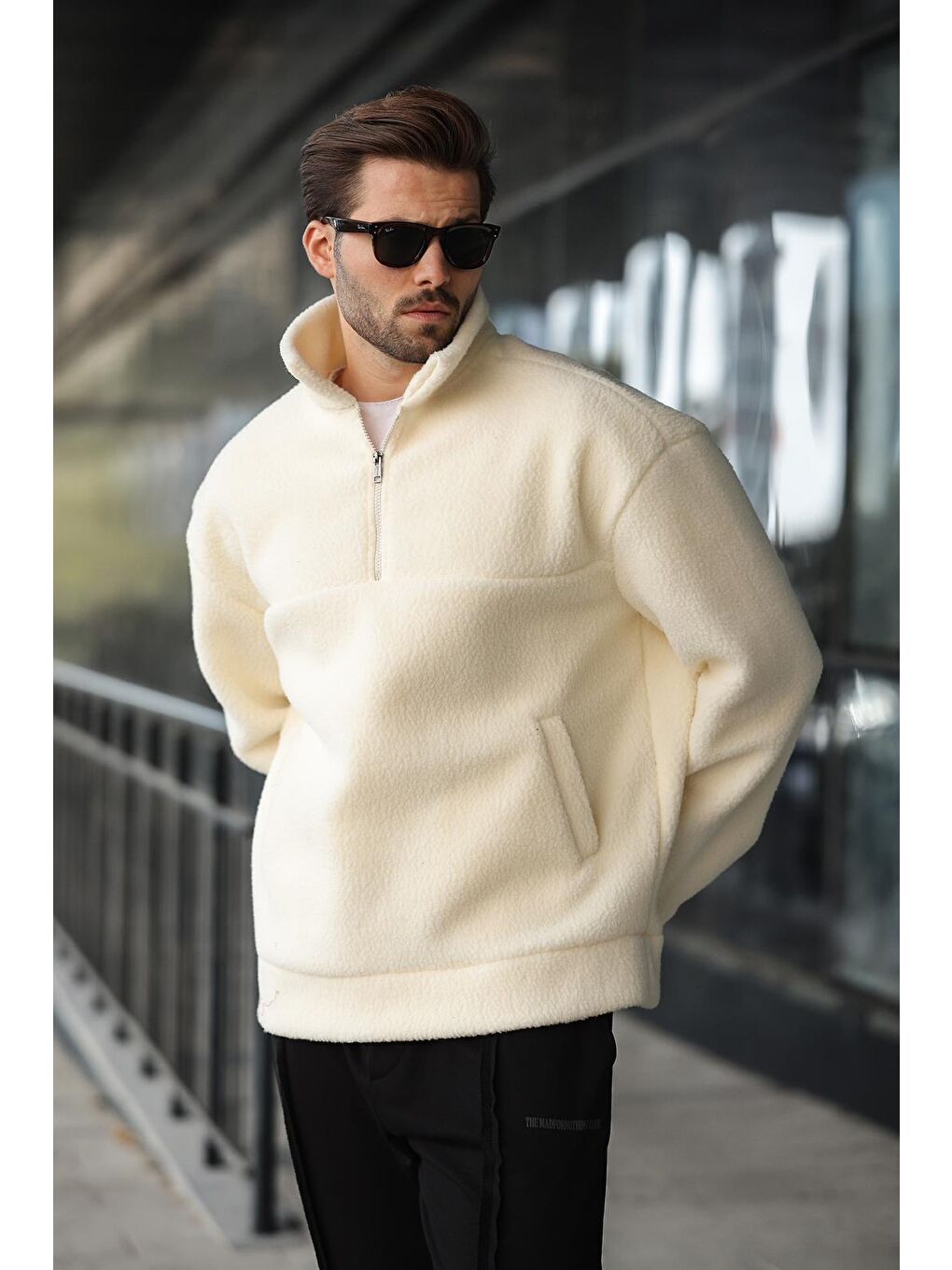 Ekru Yarım Fermuarlı Dik Yaka Polar Sweatshirt E7165-3