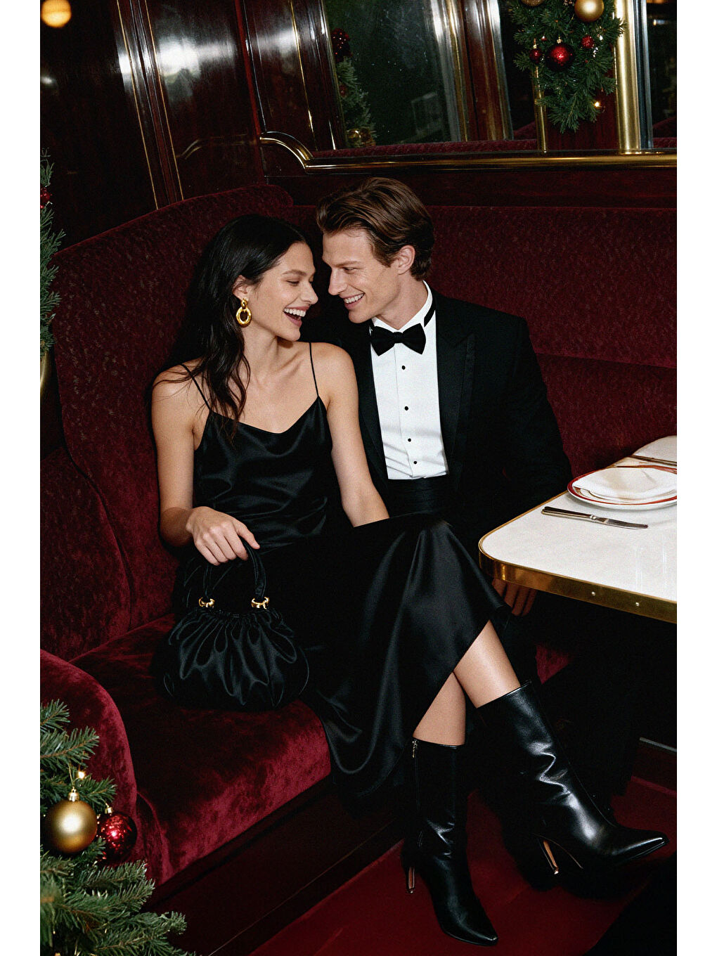 Erkek Siyah Slim Fit Dar Kesim Kırlangıç Yaka Desenli Klasik Smokin Takım-4