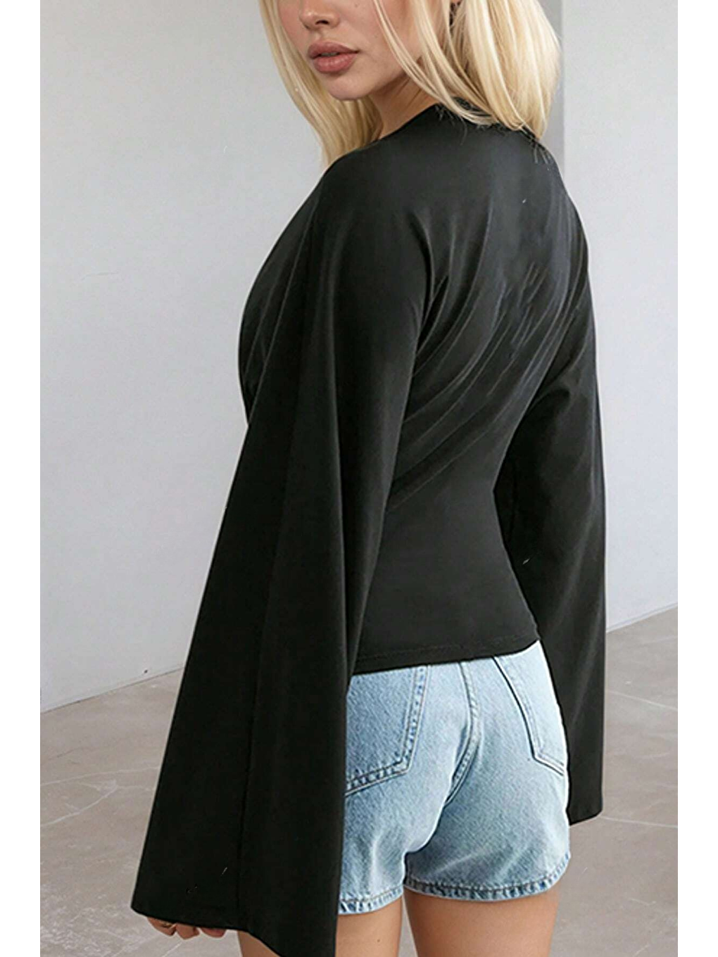 Siyah Kadın Uzun Kollu Belden Oturtmalı Bluz-3