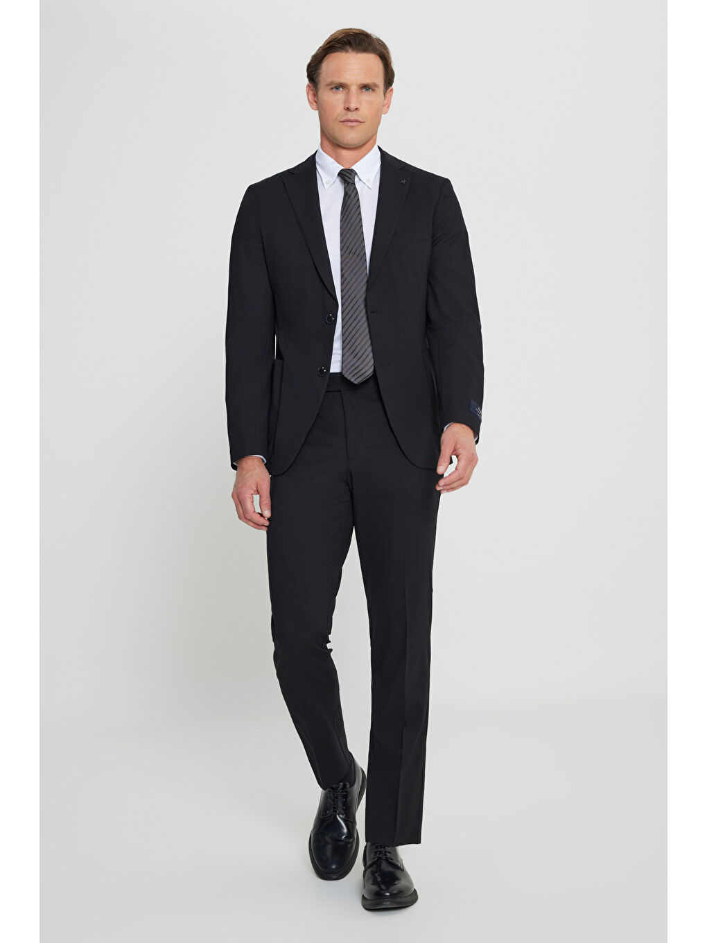 Erkek Siyah Slim Fit Dar Kesim Mono Yaka Yünlü Takım Elbise-4