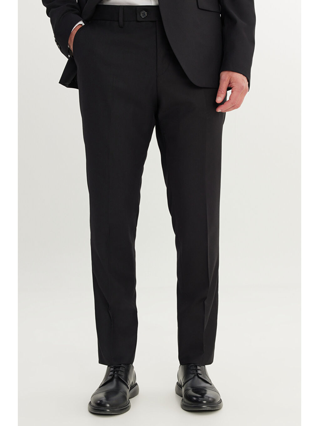 Erkek Siyah Slim Fit Dar Kesim Mono Yaka Armürlü Esnek Takım Elbise-5