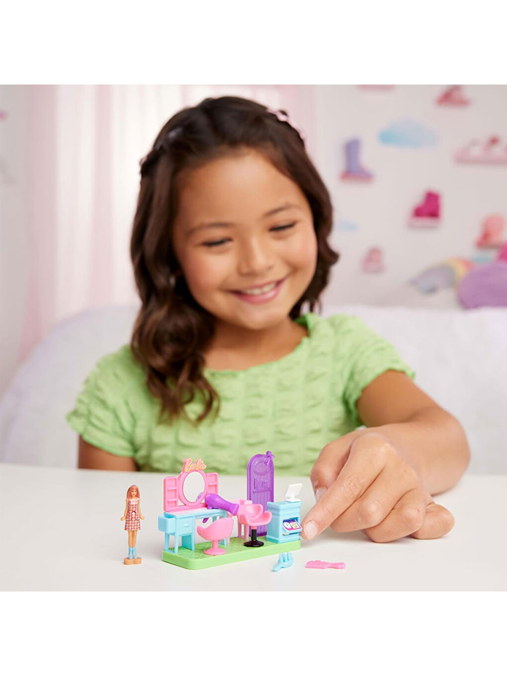 Barbie Mini BarbieLand Bebek ve Oyuncak Seti Serisi JCR29-JCR32-4