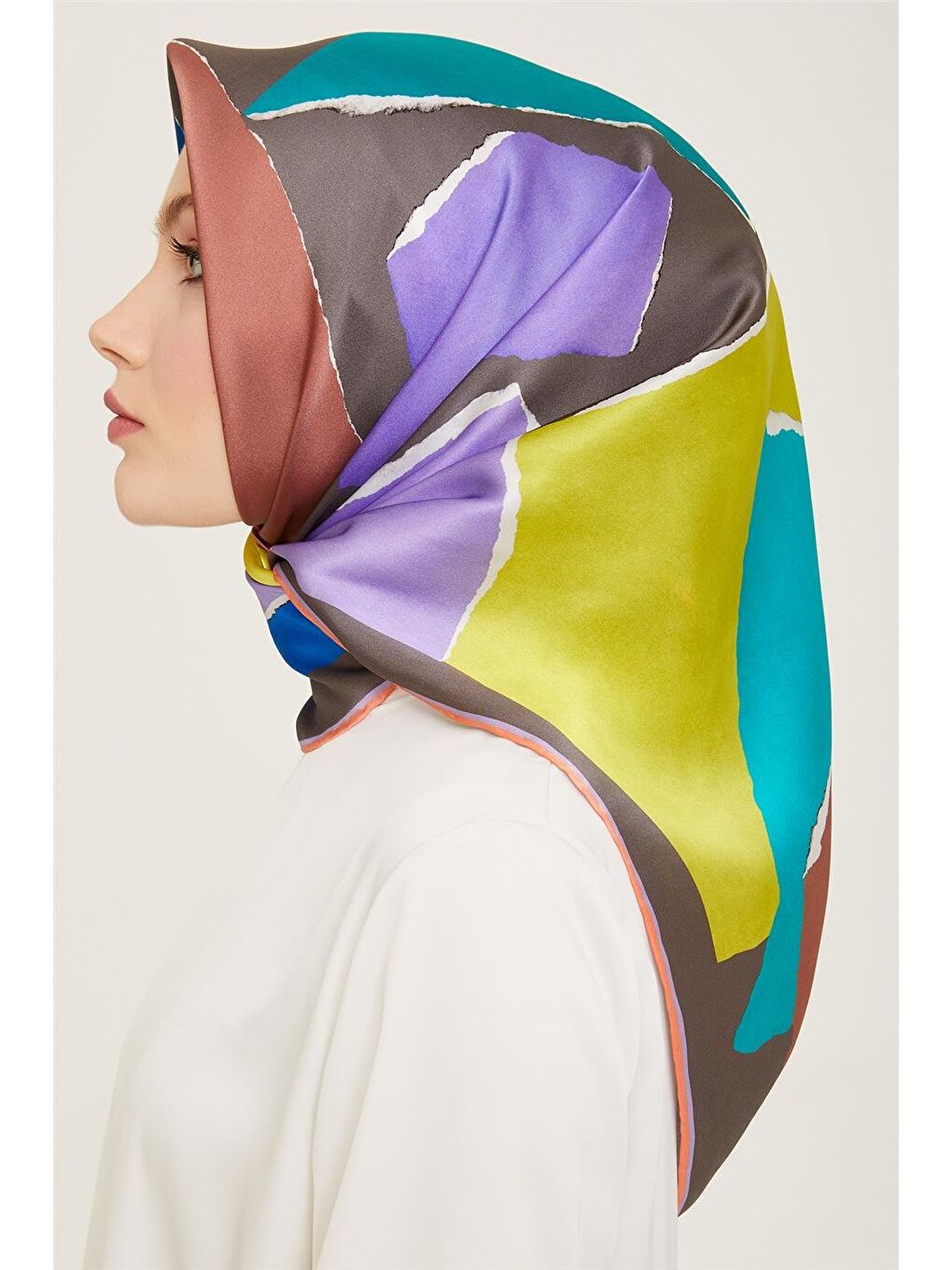 Karışık Geometrik Desenli Twill İpek Eşarp 24Ya9125 83 53-2