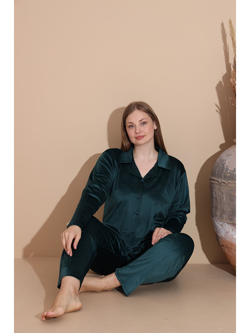 Yeşil Önden Düğmeli Büyük Beden Kadife Kadın Pijama Takımı 3138-3