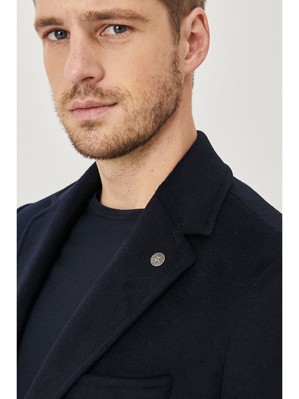 Erkek Lacivert Standart Fit Soğuk ve Rüzgar Geçirmez Özel Kumaş Yünlü Kaşe Palto-2