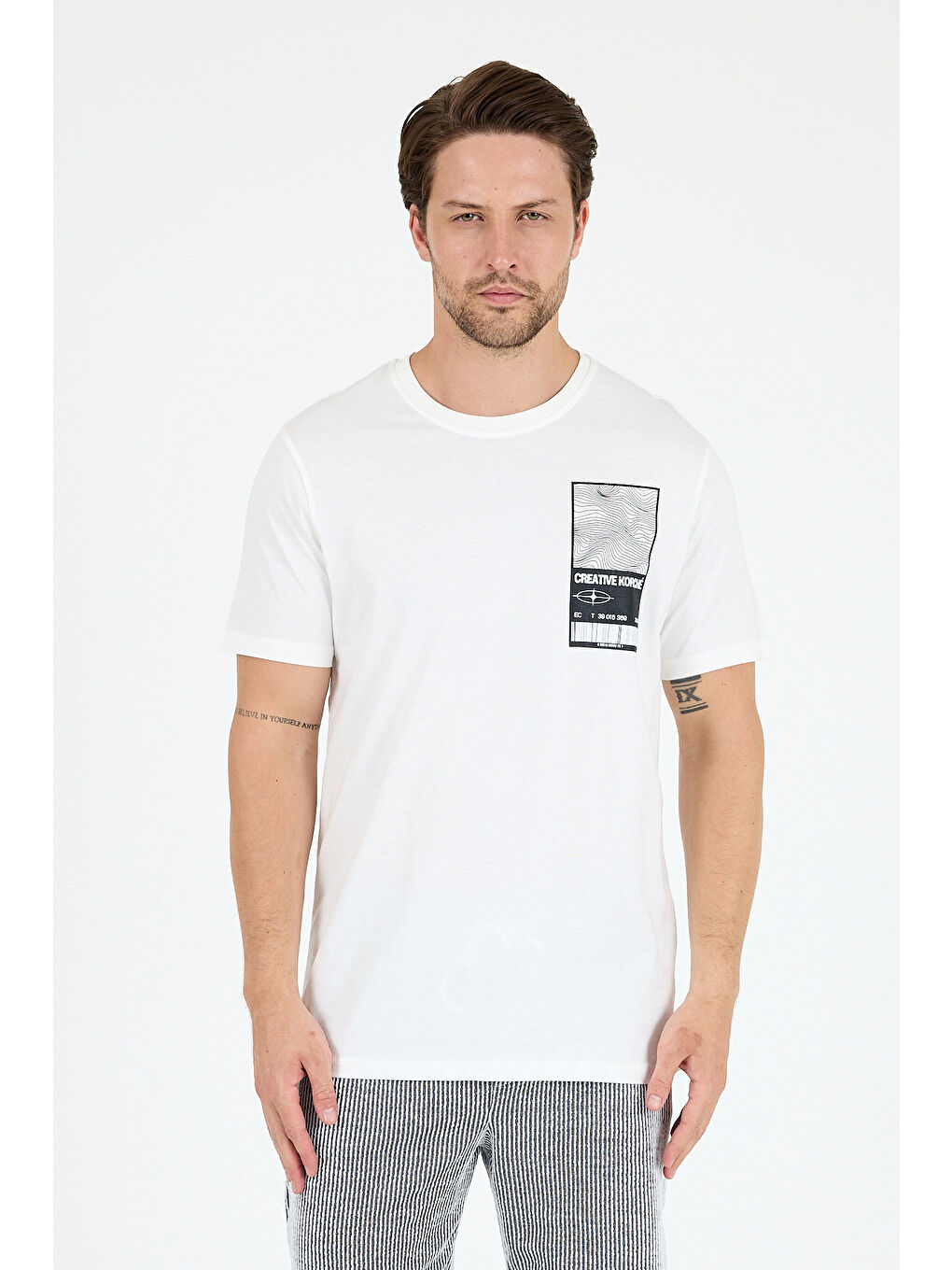 Ekru Bisiklet Yaka Baskılı Penye Erkek %100 Pamuk Tişört