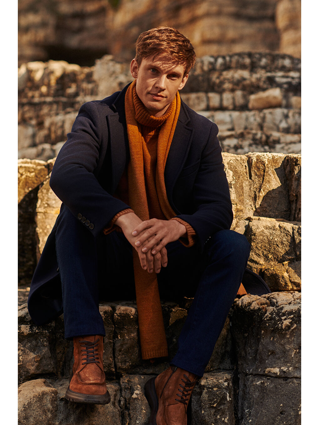 Erkek Lacivert Standart Fit Soğuk ve Rüzgar Geçirmez Özel Kumaş Yünlü Kaşe Palto-4