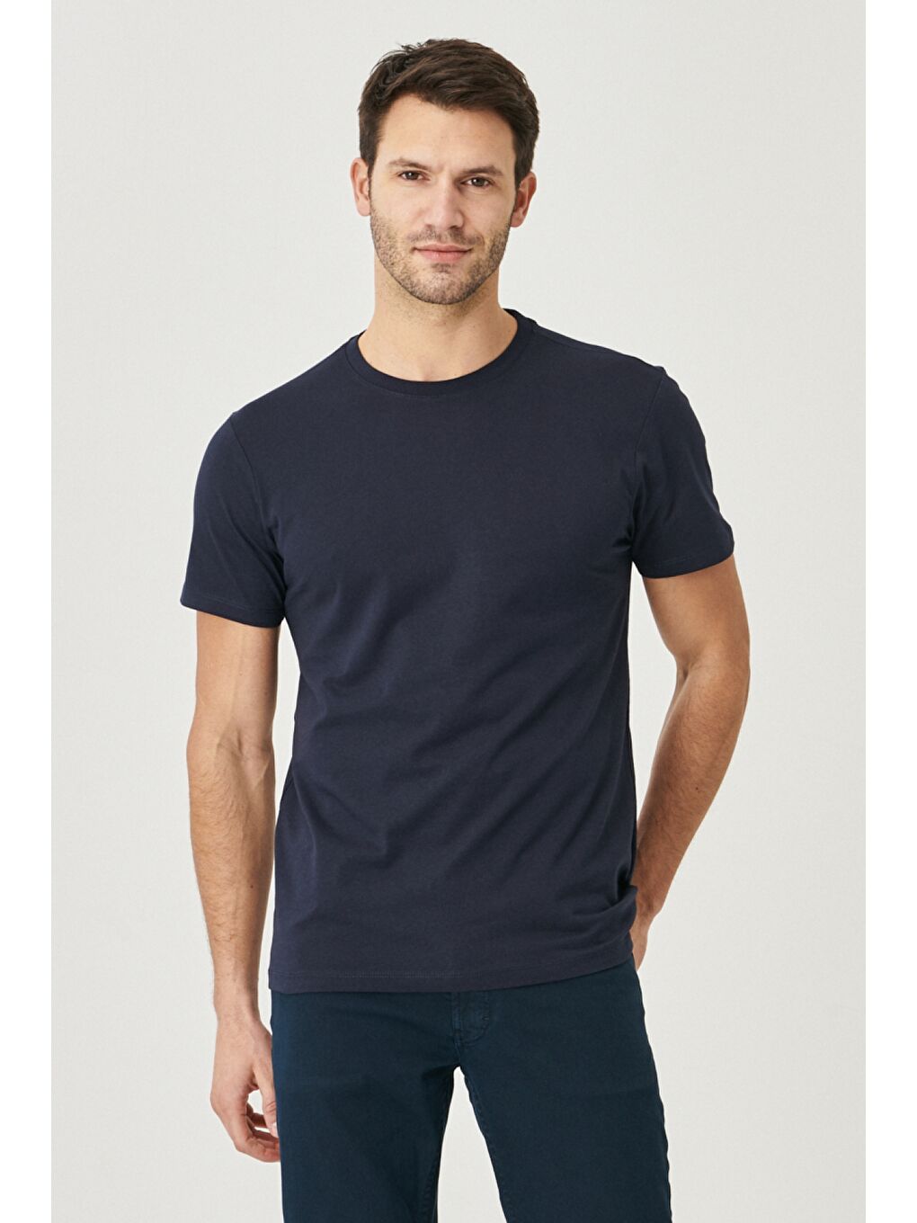 Erkek Beyaz-Beyaz-Siyah-Lacivert Slim Fit 4'lü Tişört Paket-10