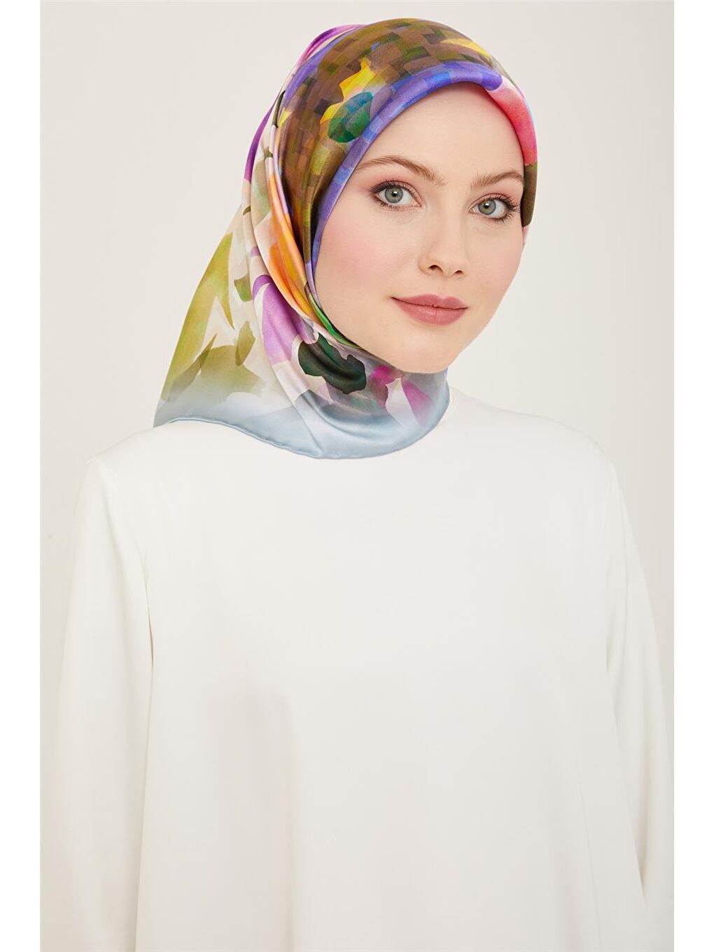 Karışık Monogram Desenli Sura İpek Eşarp 24Ya9104 52 31