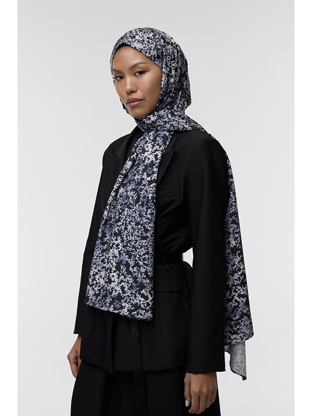 Siyah Daily Print Şal Safari Desenli