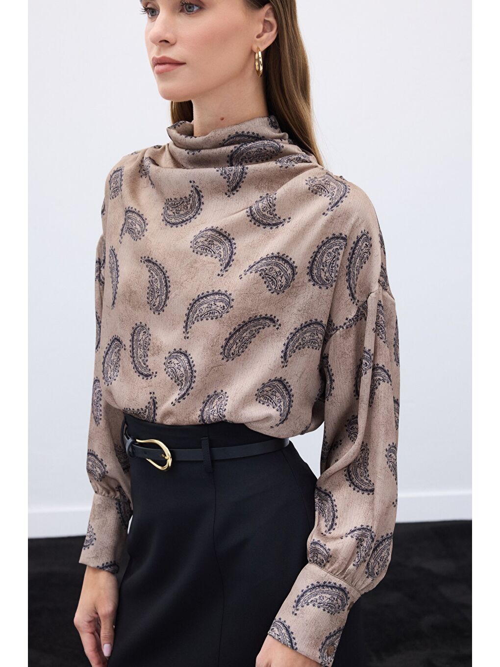 Bej Degaje Yaka Desenli Bluz - Vizon-1