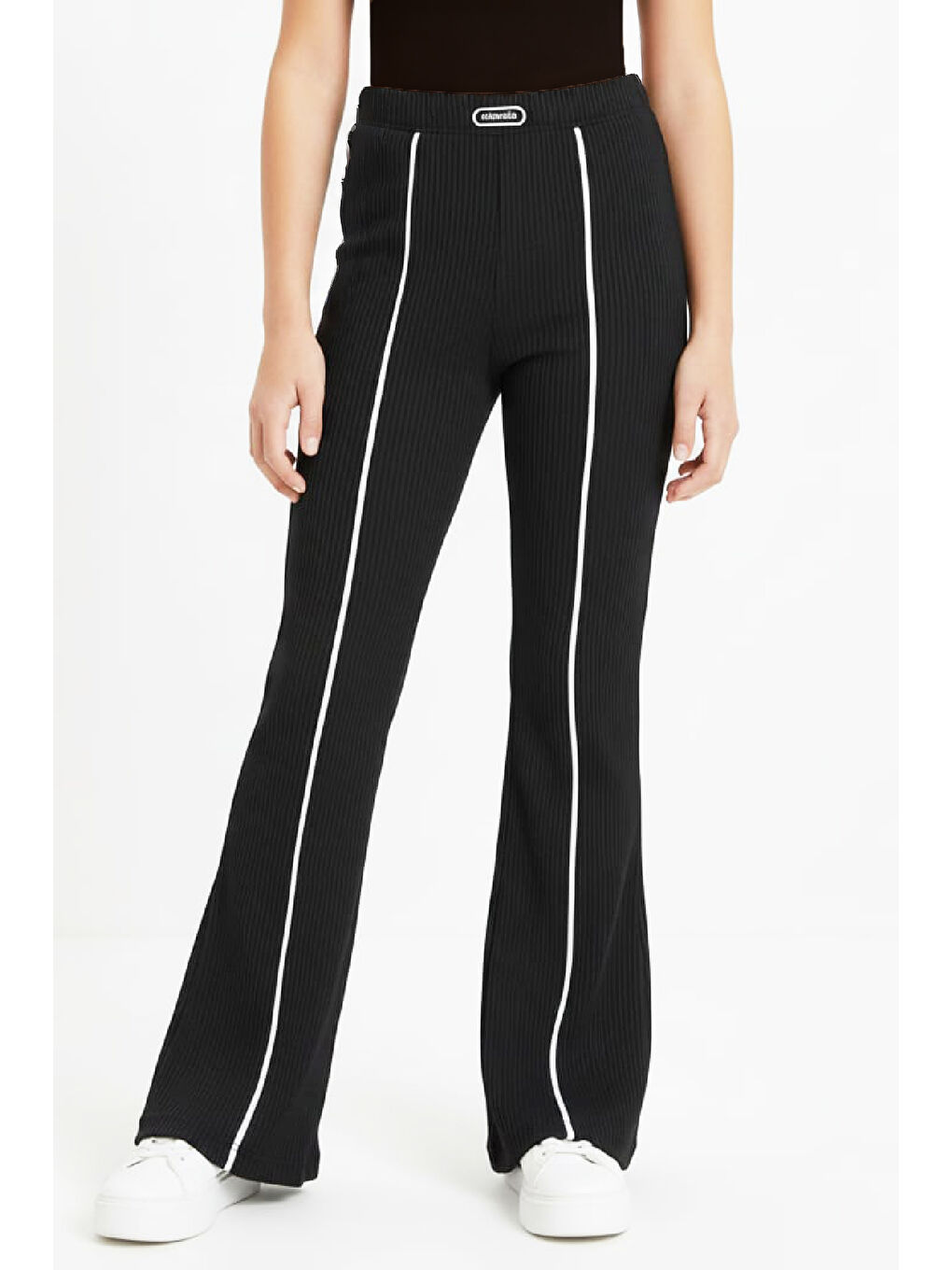 Siyah Kız Çocuk Fitilli ve Beyaz Çıma Detaylı Eşofman Altı- 5-15 Yaş 12463