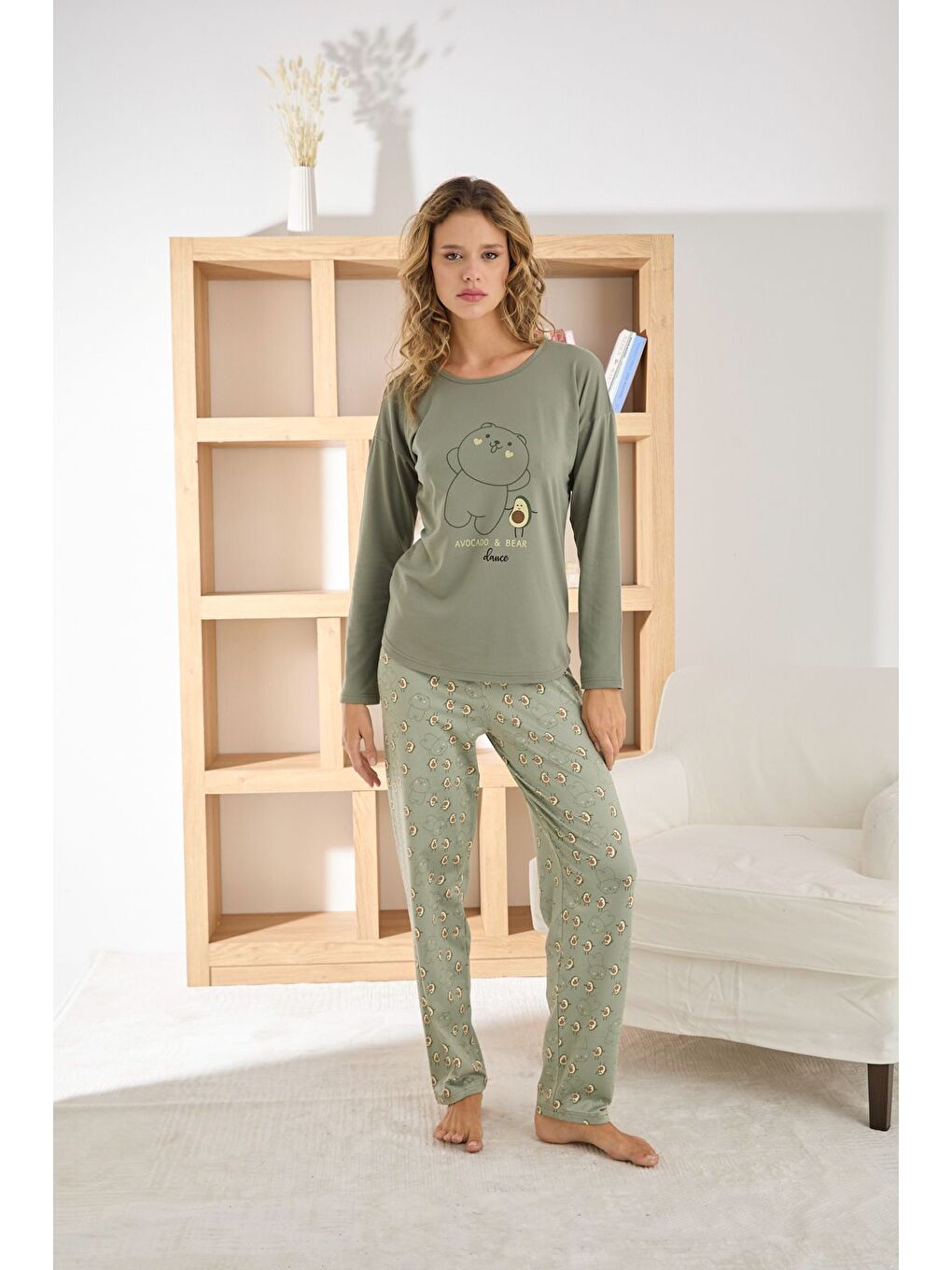 Haki Kadın Uzun Kollu Yumuşak Sofya Kumaş Yüksek Kalite Esnek Rahat Pijama Takımı