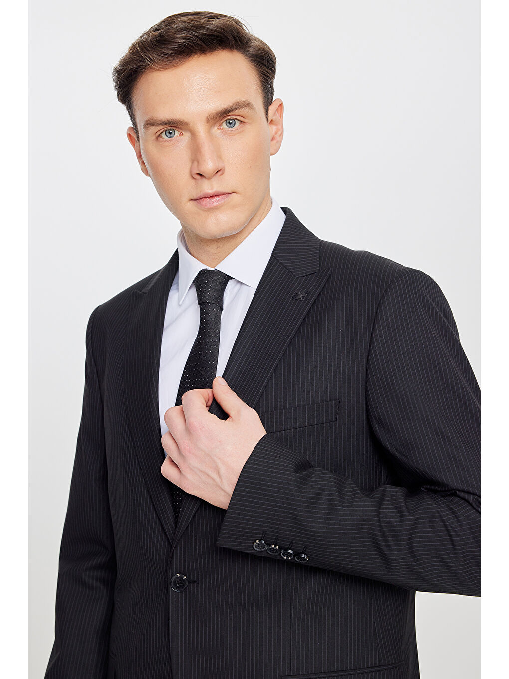 Erkek Siyah Slim Fit Kırlangıç Yaka Çizgili Esnek Takım Elbise-2