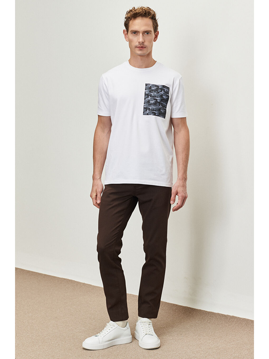 Erkek Kahverengi Slim Fit Dar Kesim Armürlü Esnek Casual Pantolon-2