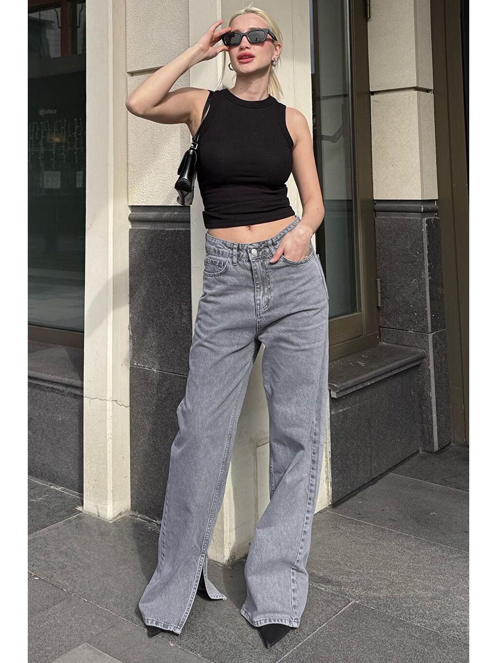 Gri Yüksek Bel Paçası Yırtmaçlı Kadın Jean Mg1384-4