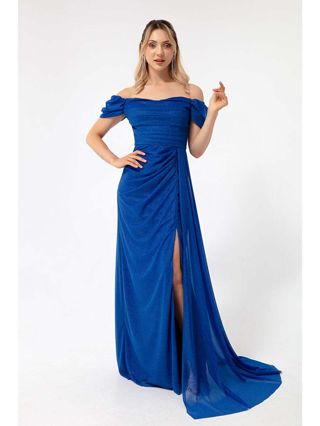 Mavi Kadın Saks Kayık Yaka Drapeli Yırtmaçlı Uzun Simli Abiye Elbise-1