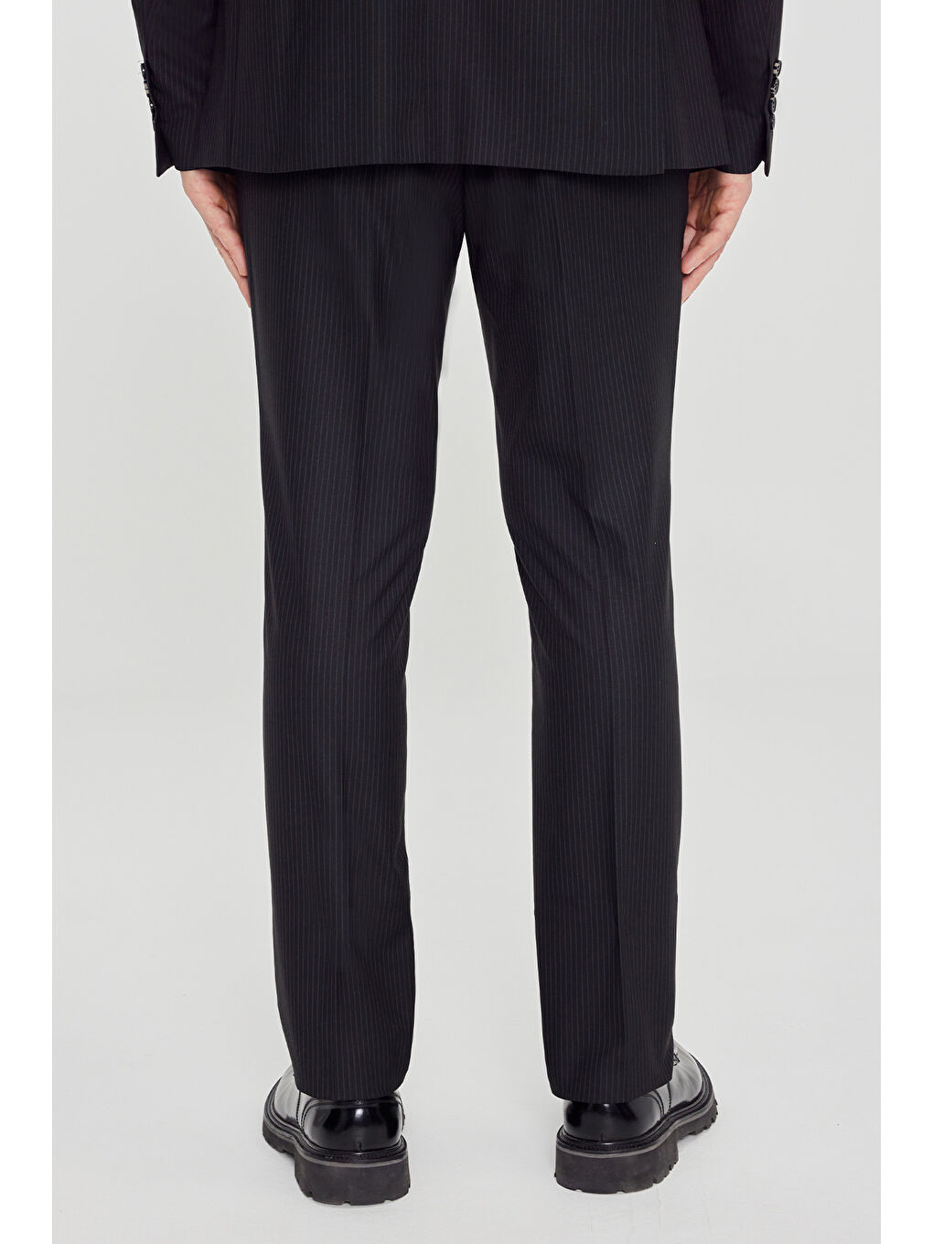 Erkek Siyah Slim Fit Kırlangıç Yaka Çizgili Esnek Takım Elbise-6