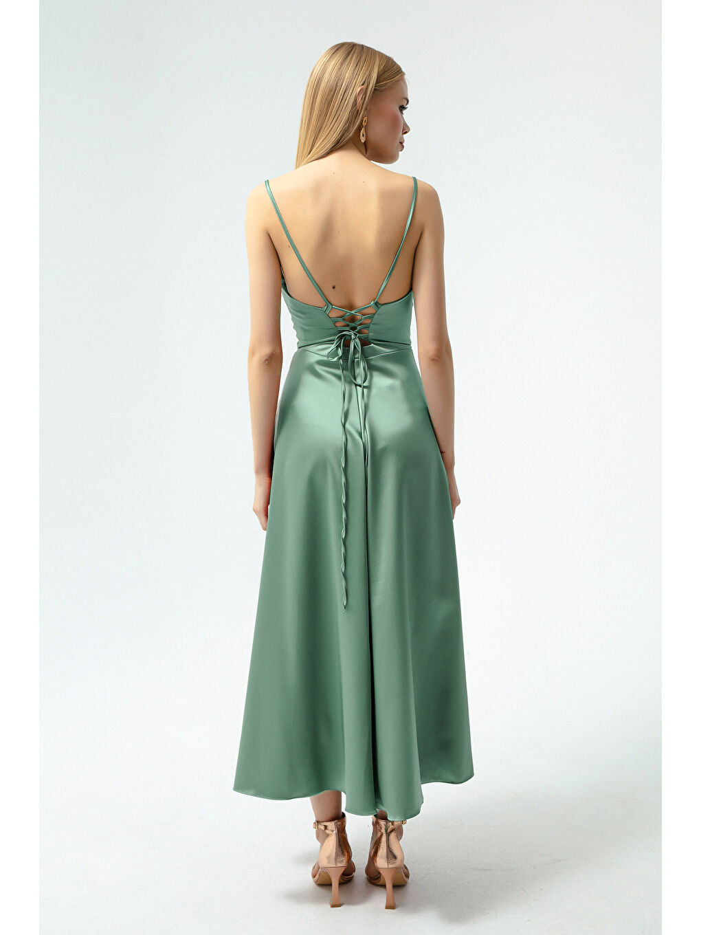 Kadın Mint Yeşili Volanlı Yırtmaçlı Saten Midi Boy Abiye & Mezuniyet Elbisesi-4