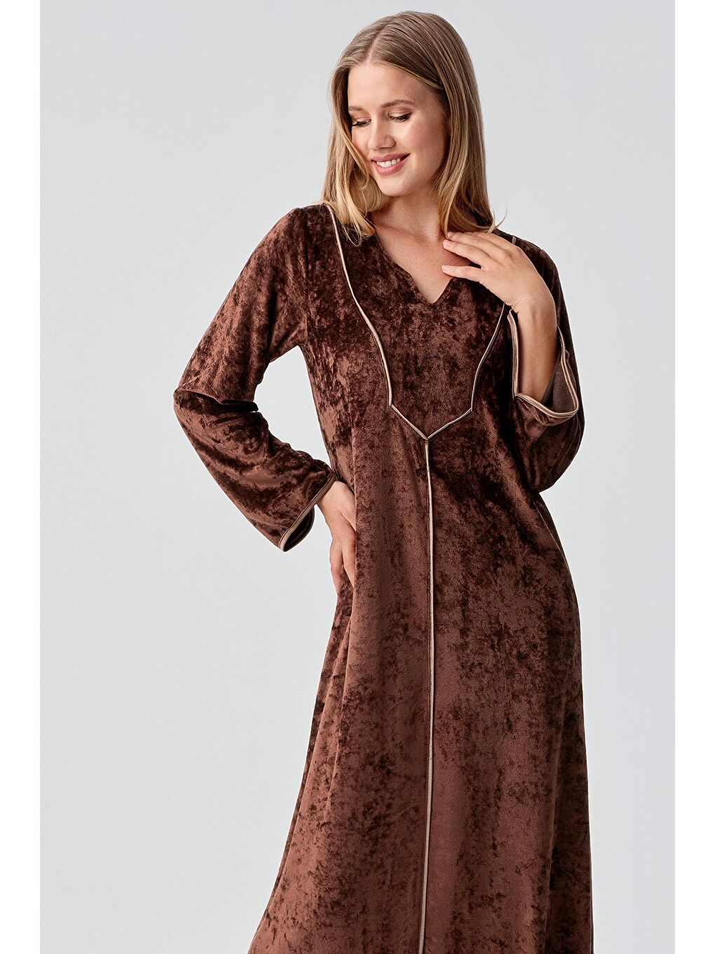 Kahverengi Uzun Kollu Esnek Kadife Viskoz Elbise 21117-3