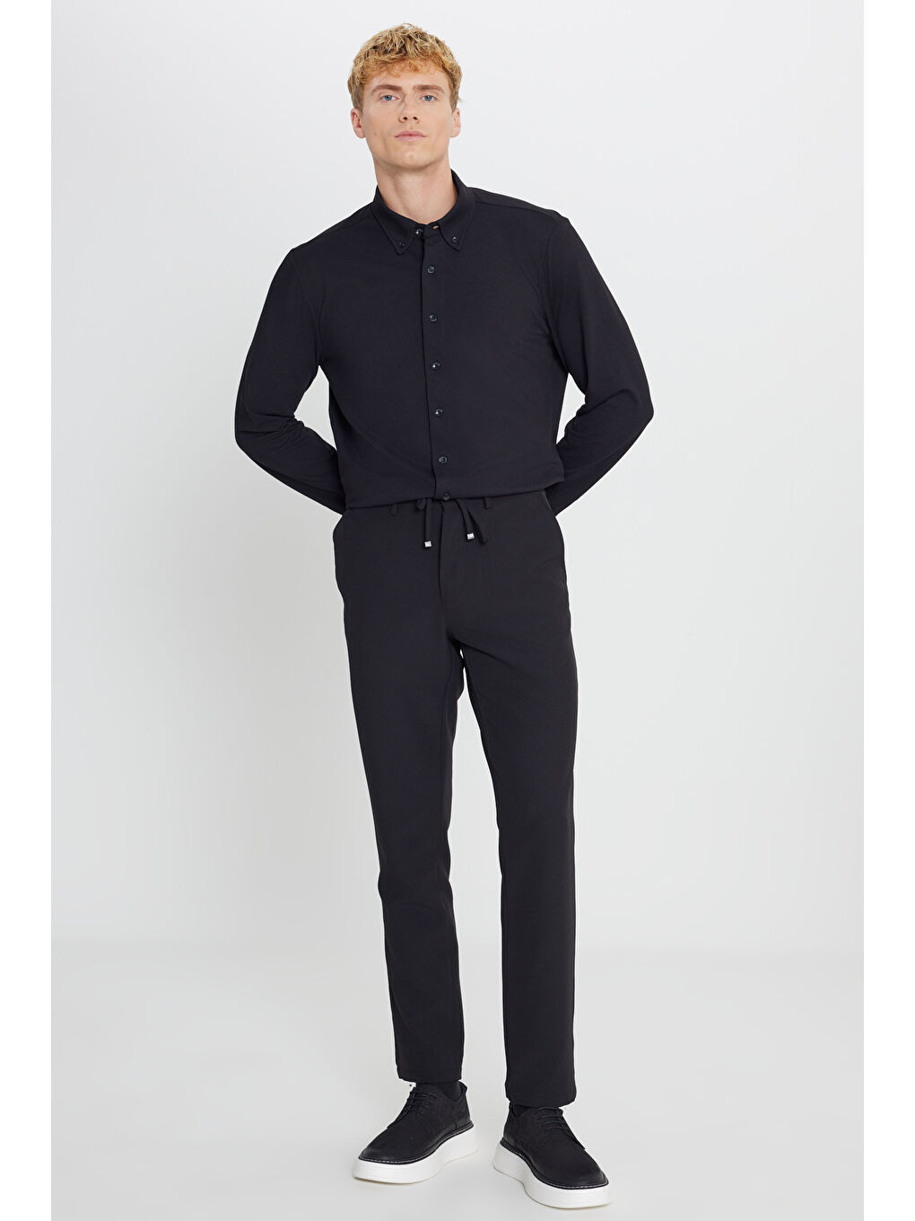 Erkek Siyah Slim Fit Beli Bağlamalı Gofre Desenli Yan Cepli Casual Pantolon-1