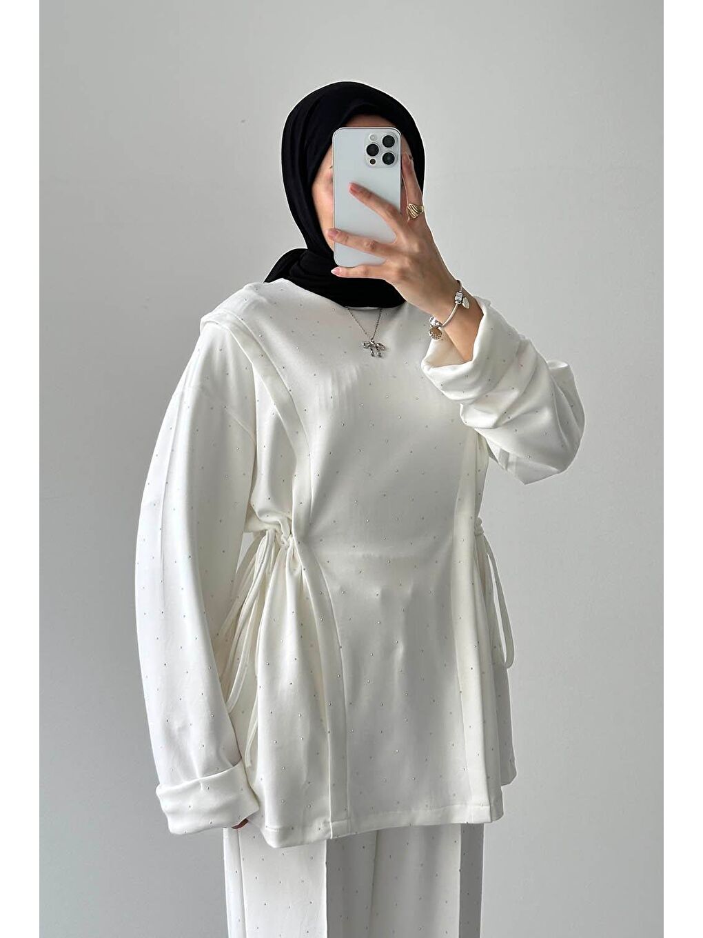 Tünel Detaylı Taşlı Takım Beyaz-2