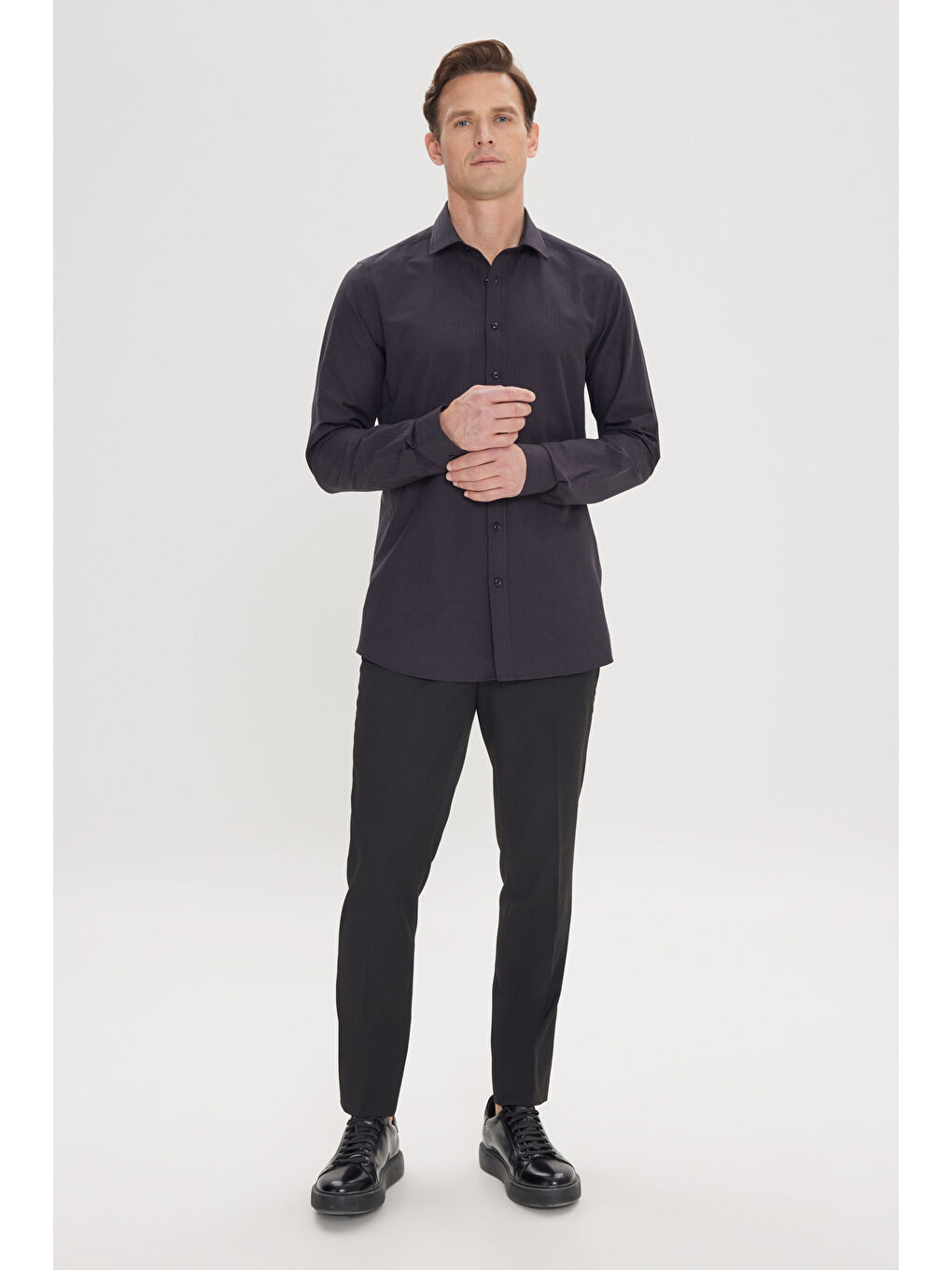 Erkek Siyah Pamuklu Slim Fit Dar Kesim Klasik Yaka Çizgili Gömlek-1