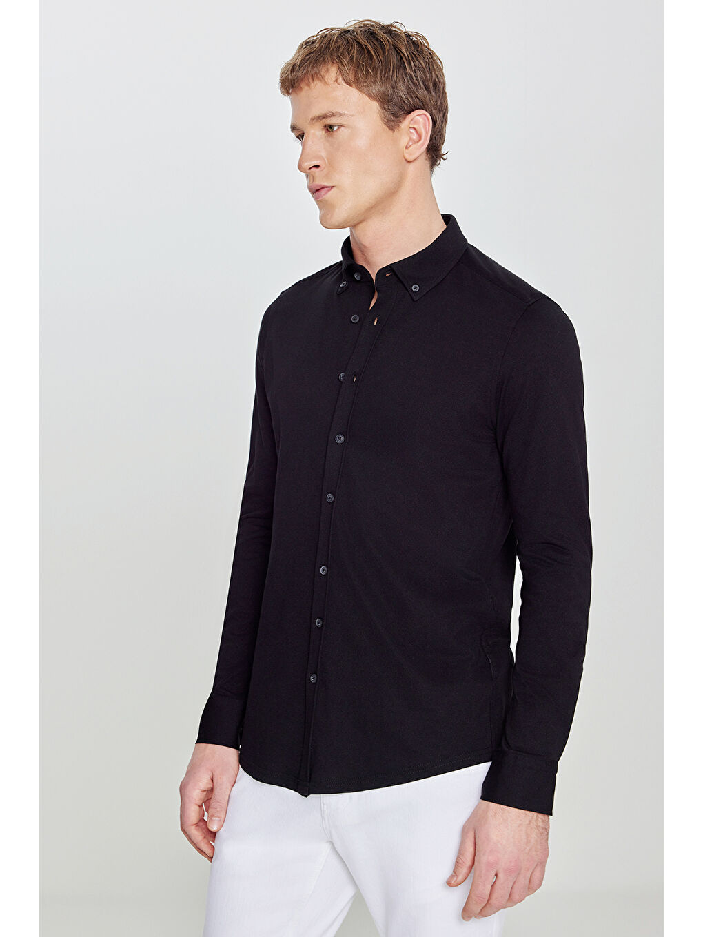 Erkek Siyah Pamuklu Slim Fit Dar Kesim Düğmeli Yaka Örme Gömlek-2