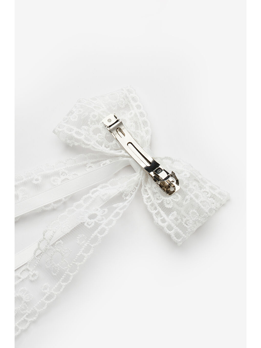 Beyaz Zincir Çiçek Desenli Kız Çocuk Otomatik Toka-1