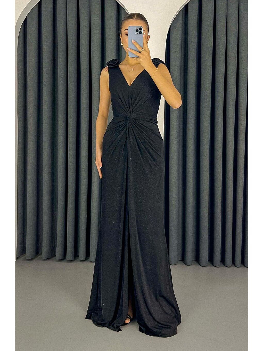 Kadın Siyah Gül Detaylı Simli Uzun Abiye Elbise-1