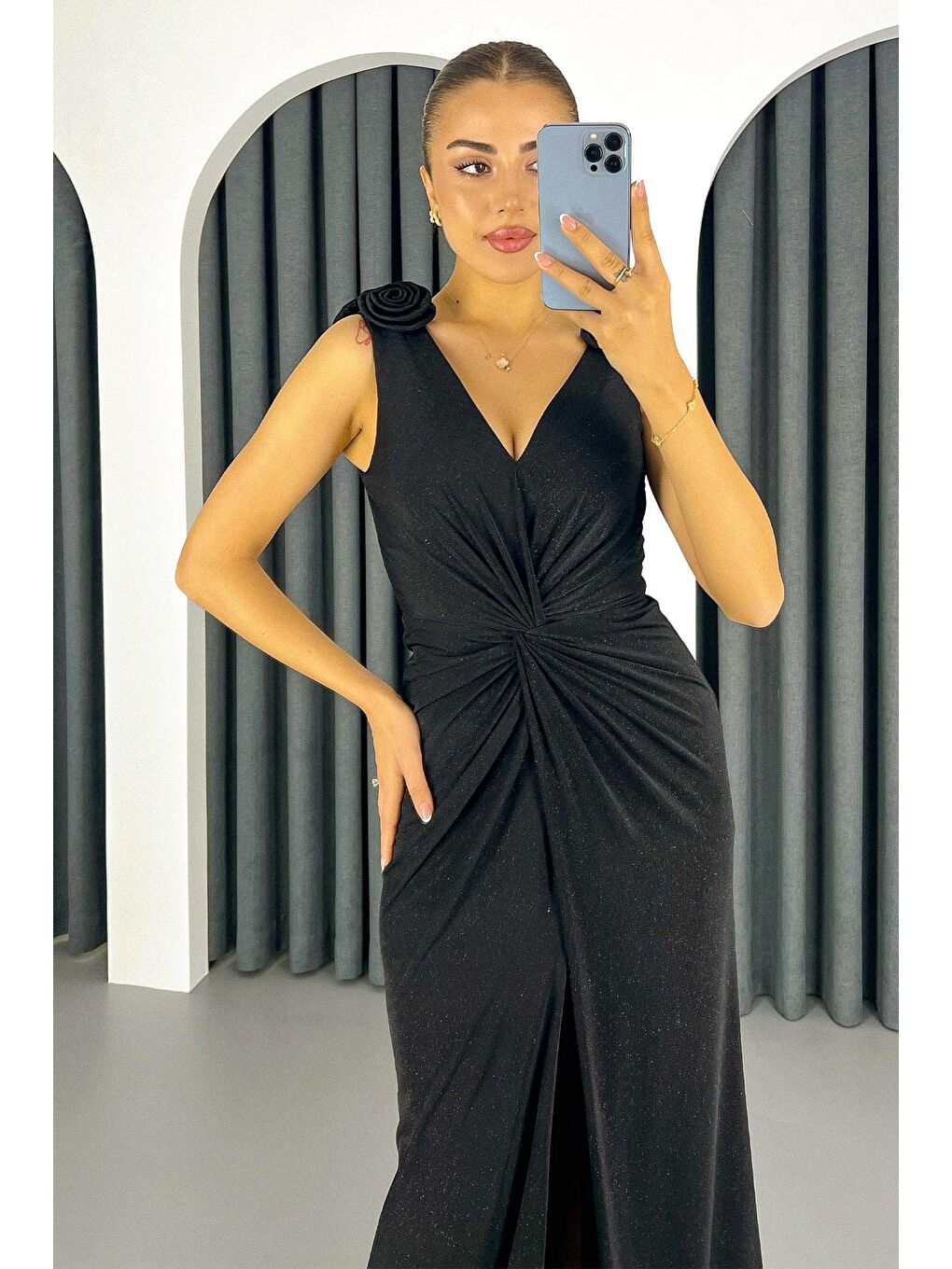 Kadın Siyah Gül Detaylı Simli Uzun Abiye Elbise-3