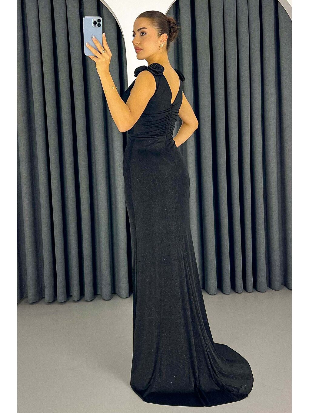 Kadın Siyah Gül Detaylı Simli Uzun Abiye Elbise-4