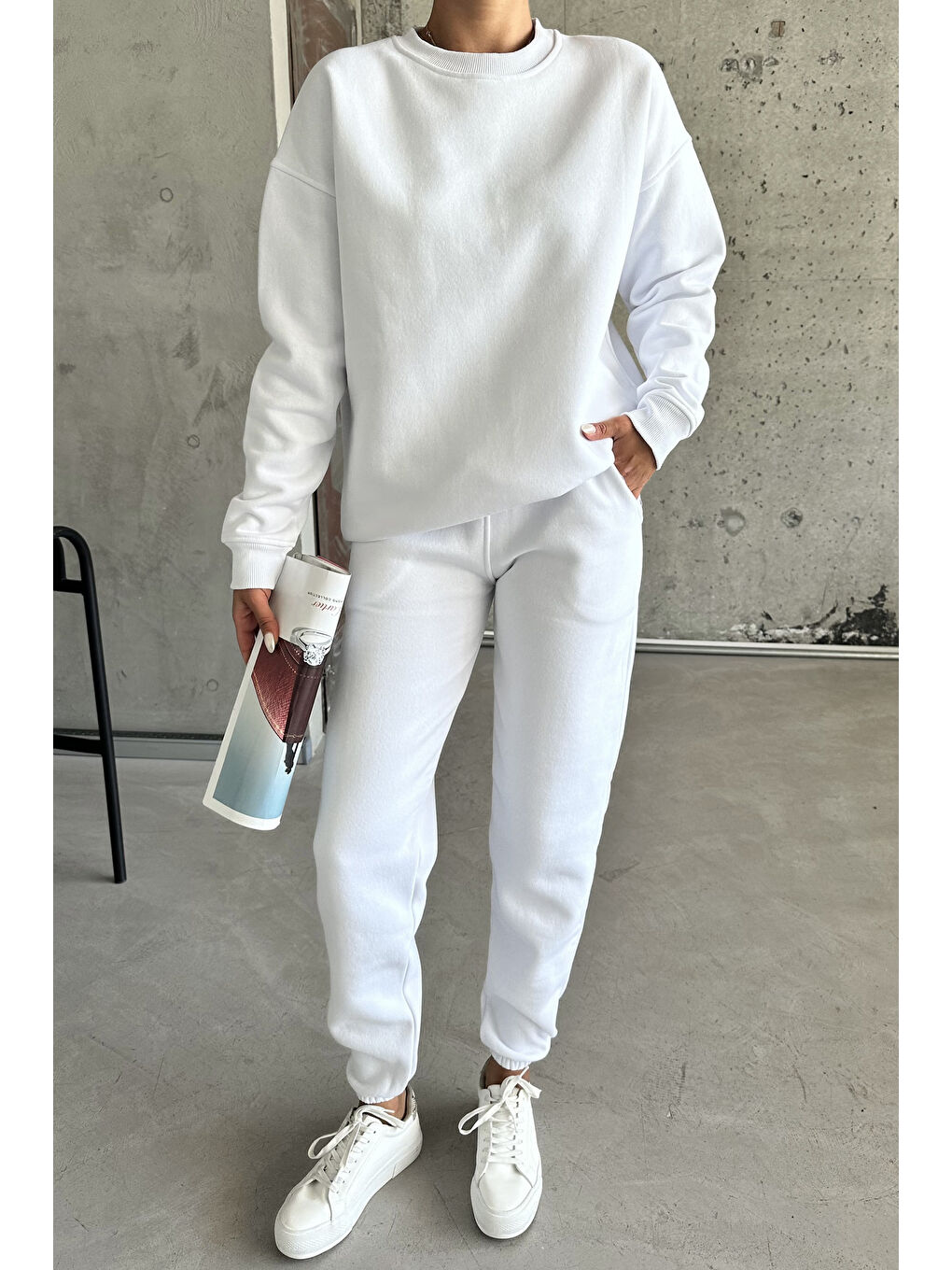 Kadın Erkek Beyaz Bisiklet Yaka Düz Oversize Alt-Üst Eşofman Takımı-1