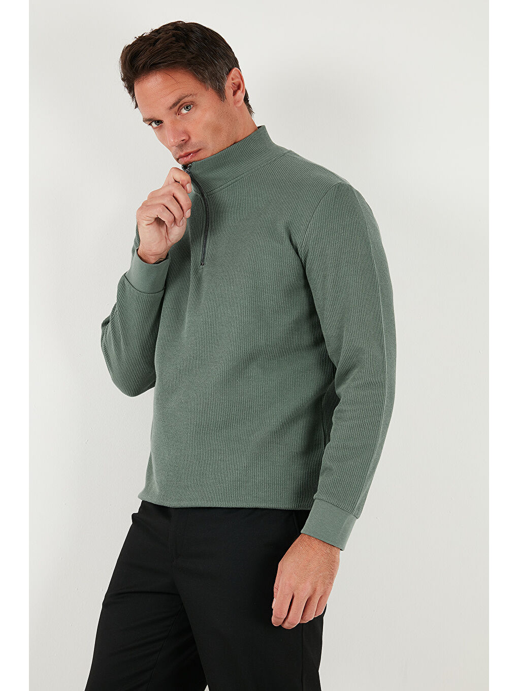 Haki Pamuklu Regular Fit Yarım Fermuarlı Dik Yaka Erkek Sweat 5905716-4