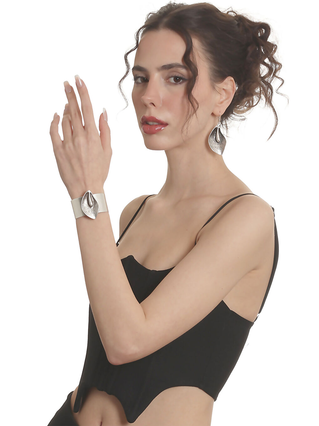 Gri Kadın Antik Gümüş Kaplama Antoryum Çiçeği Sallantılı Model Küpe &Bileklik Set-2