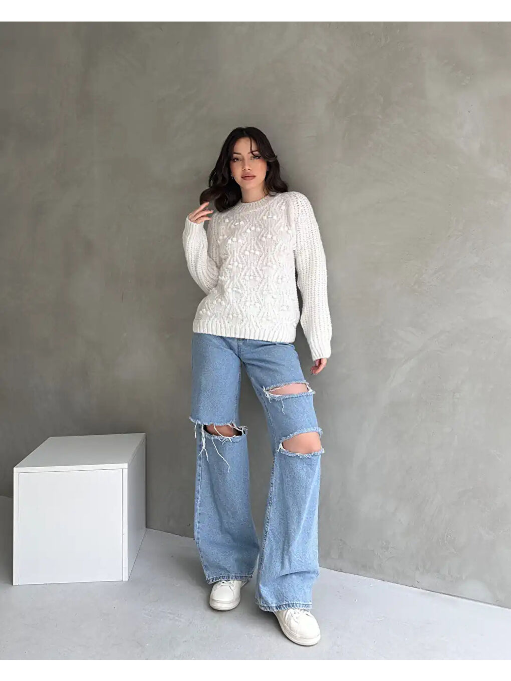 Bisiklet Yaka Bürümcük Detaylı Triko Kazak Beyaz-1