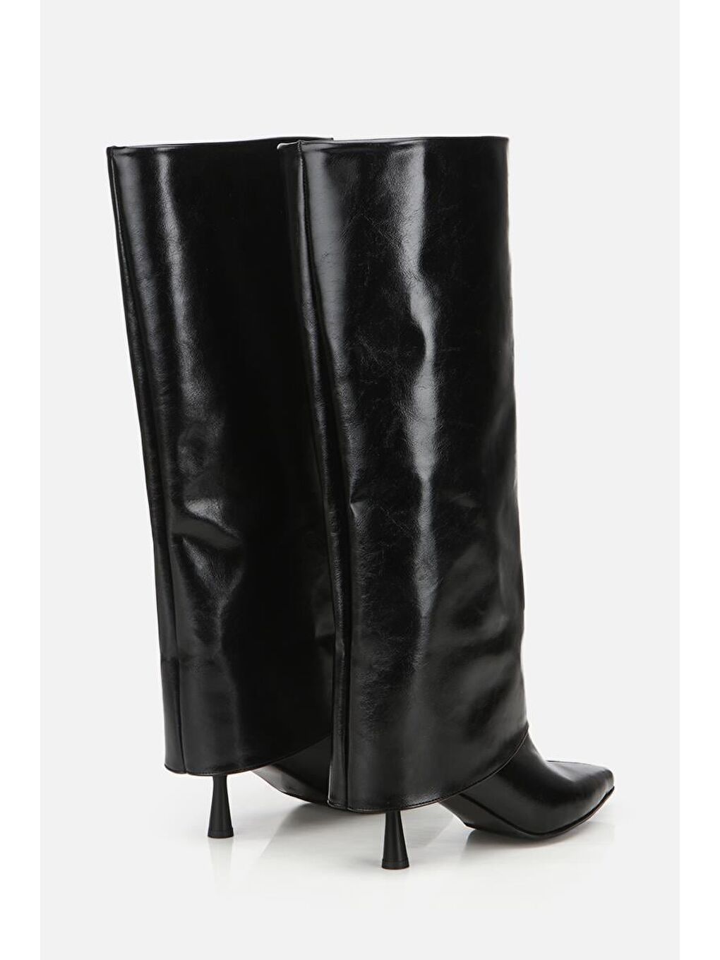 Kadın Rugan Siyah Kırışık Görünümlü Topuklu Çizme-2