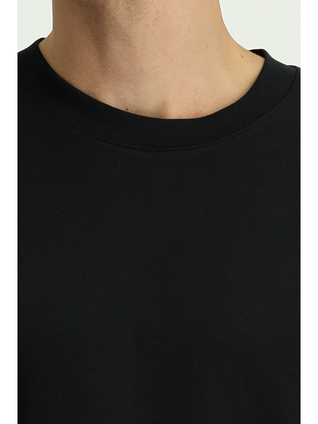 Siyah Bisiklet Yaka Oversize Ekstra Rahat Kesim Pamuk Tişört-5