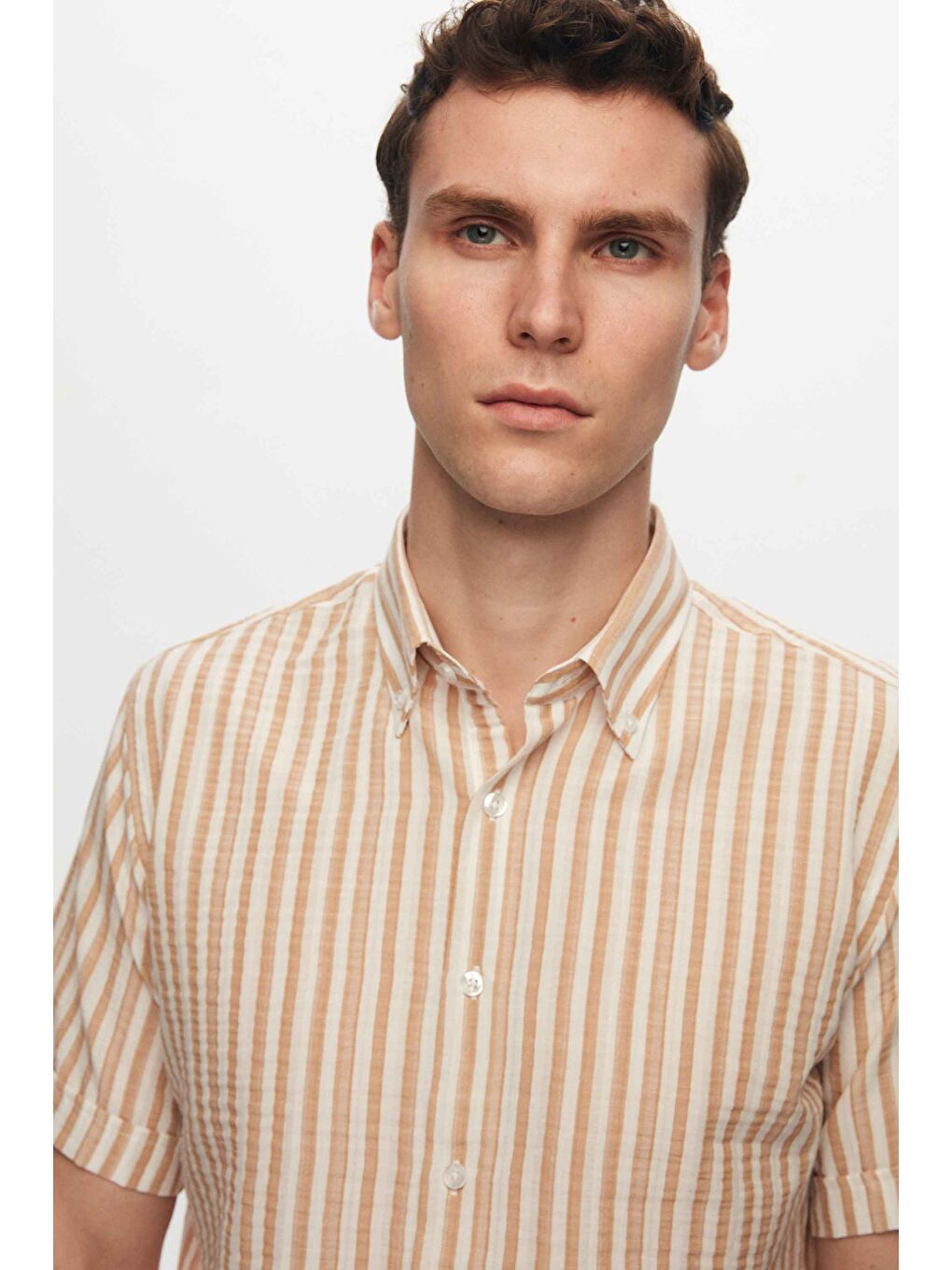 Slim Fit Bej Gofre Çizgili Kısa Kollu Yazlık Gömlek-1