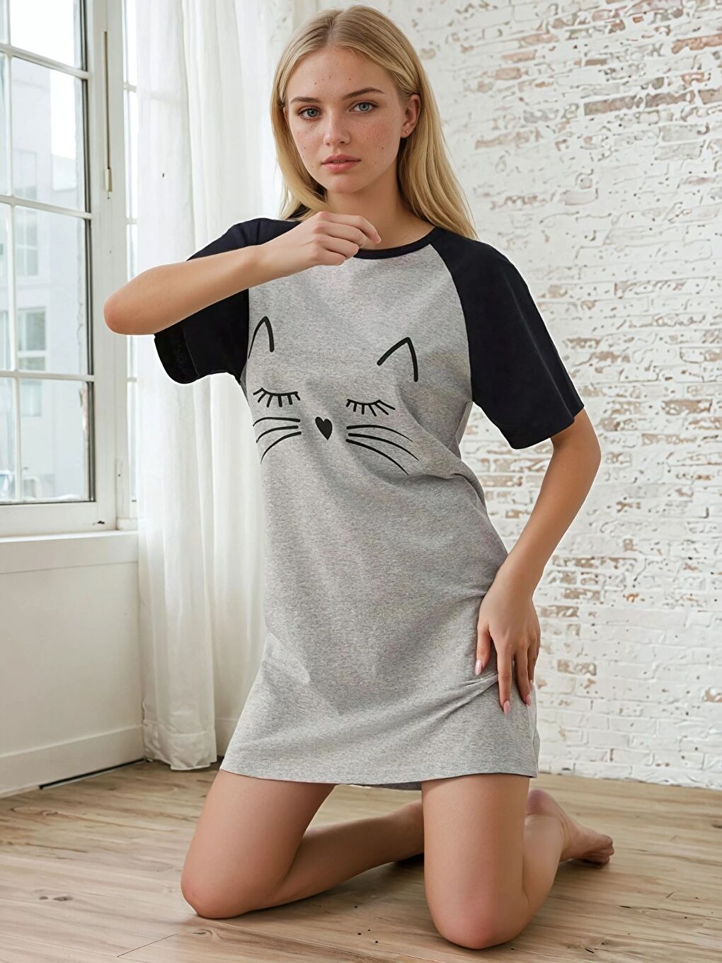 Kedi Surat Baskılı Kısa Kollu Gri Kadın Gecelik-1