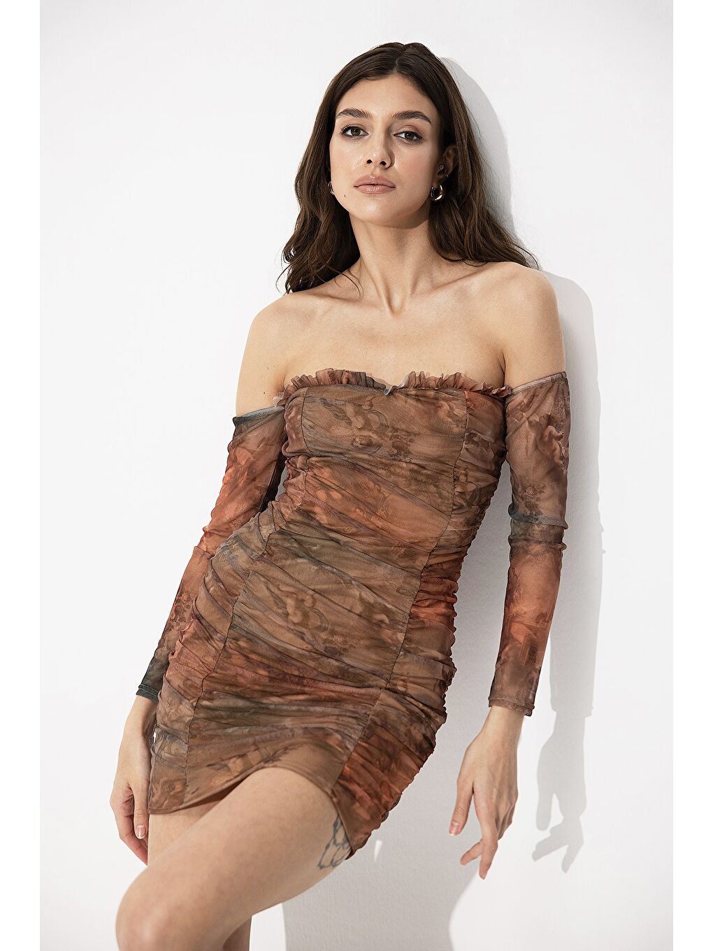 Karışık Renkli Büzgülü Mini Elbise-2