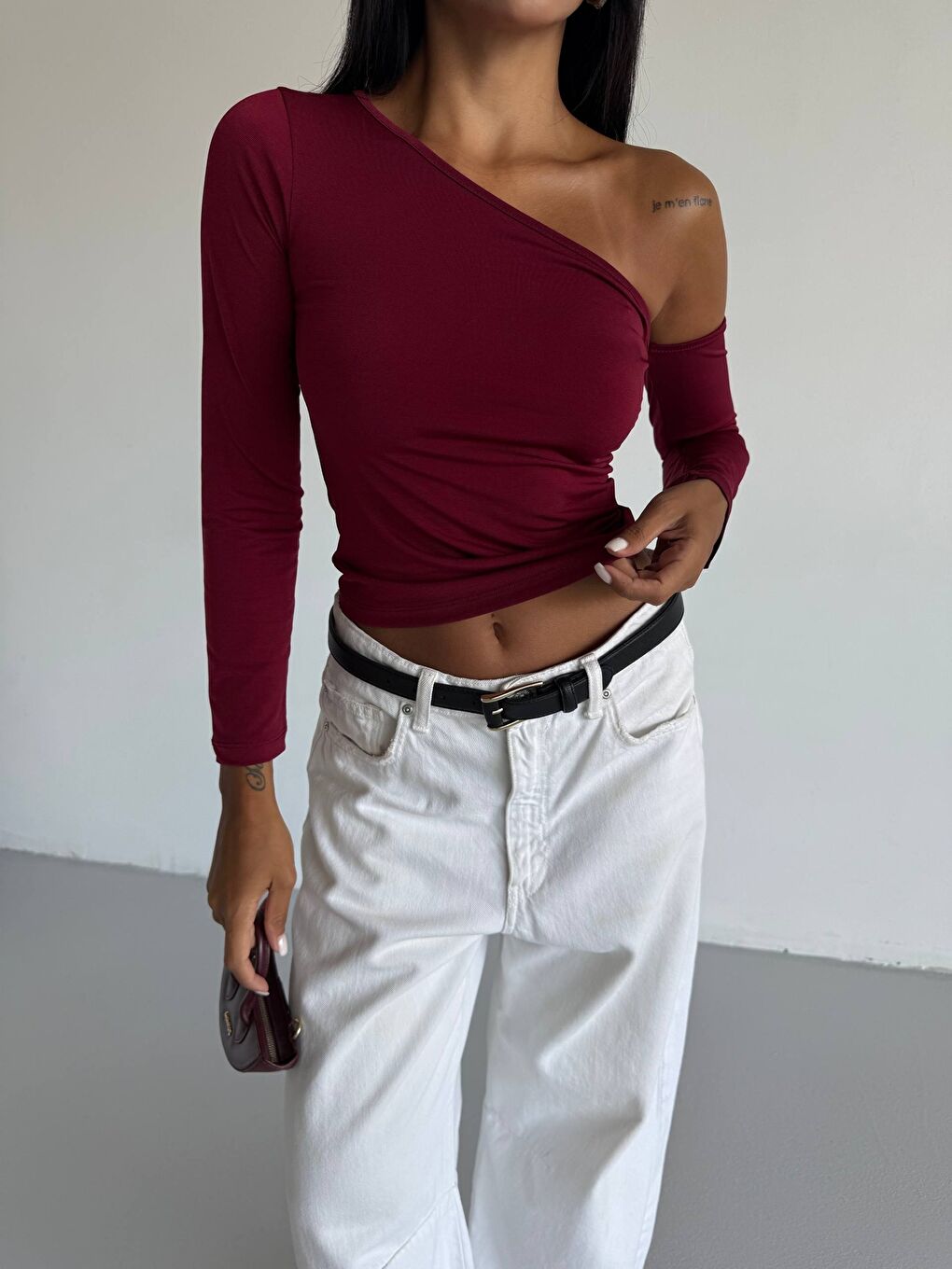 Bordo Tek Omuz Kol Detay Sandy Bluz-1