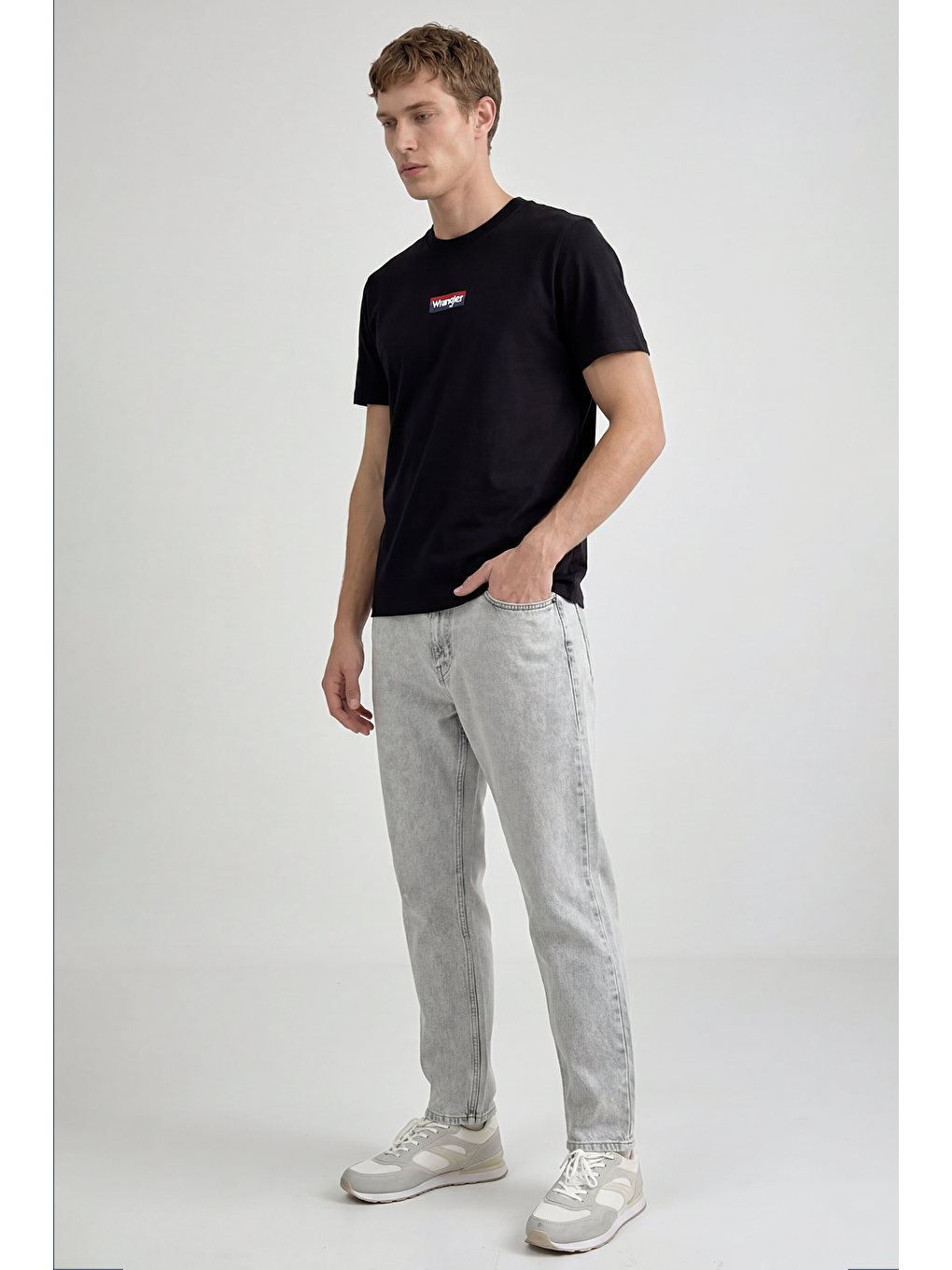 Siyah %100 Pamuk Regular Fit Normal Kesim Bisiklet Yaka Logo Detaylı Tişört-1