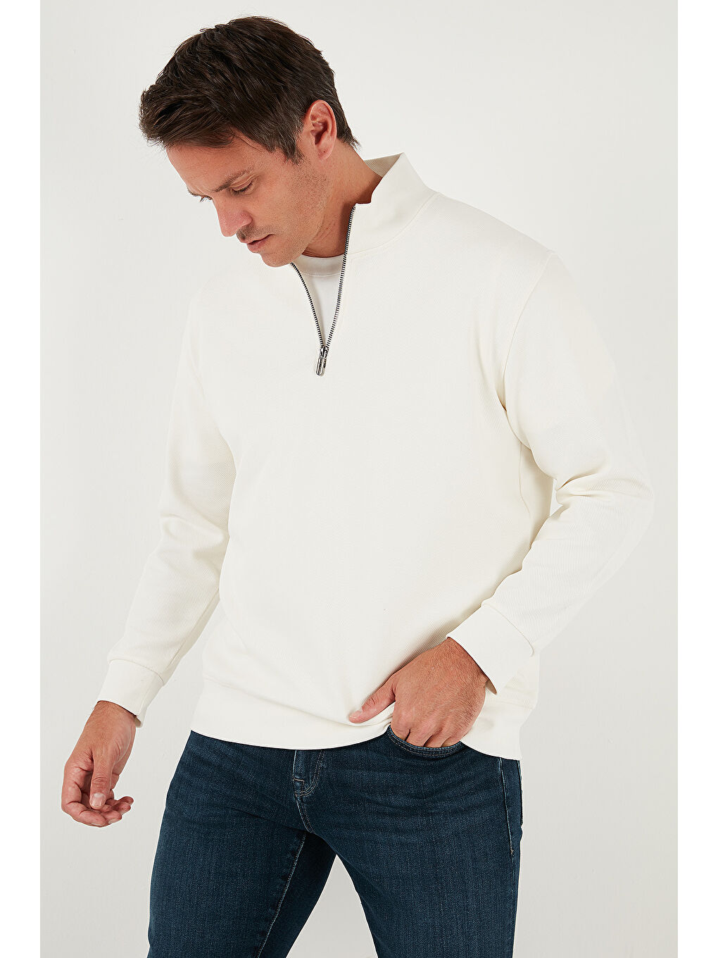 Ekru Pamuklu Regular Fit Yarım Fermuarlı Dik Yaka Sweat 5905470-5